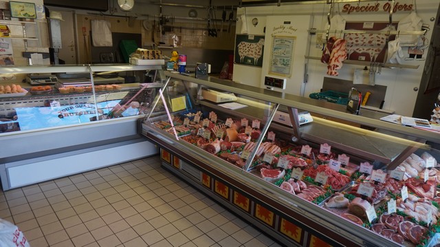 WELL ESTABLISHED BUTCHERS | G6133S - Bradleys Countrywide